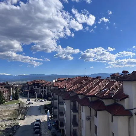 Mountain With Amazing View 2br, Free Parking Apartment